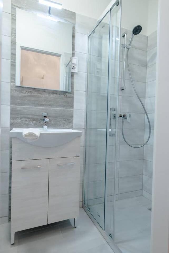 Brand New Studio With Aircon In The Center Budapeszt Zewnętrze zdjęcie